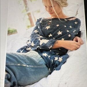 Magnolia Pearl Navy Star Long Sleeve Tee